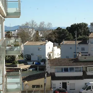 https://luminoso-apartamento-con-piscina.topcostabravahotels.com